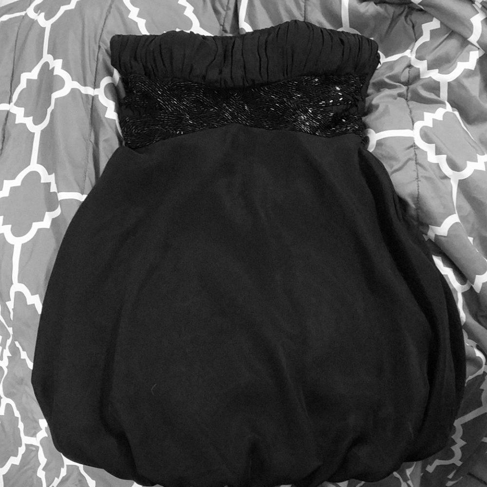 Little black knee length dress👗